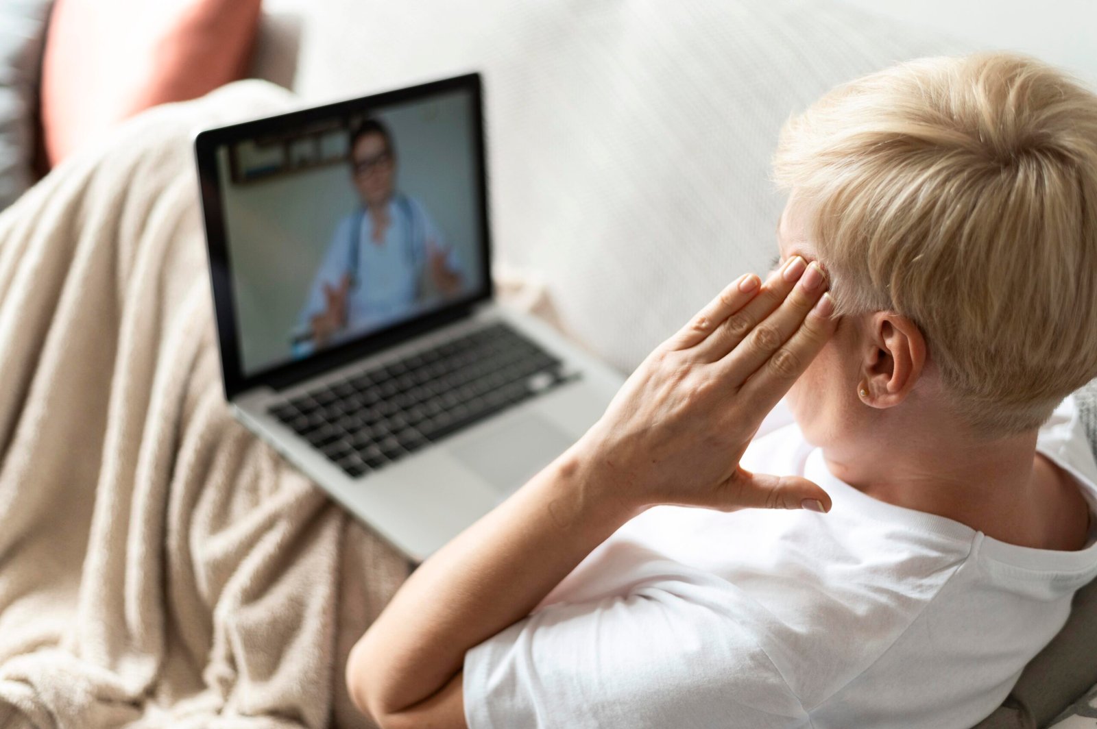 Sesión de psicología online por videollamada